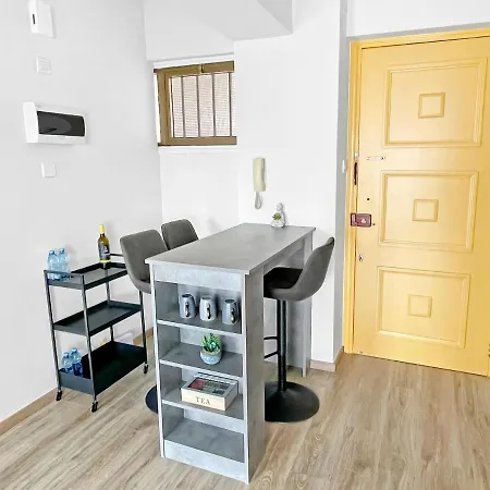 Unbeatable Location! Modern 2br Апартаменты Ларнака